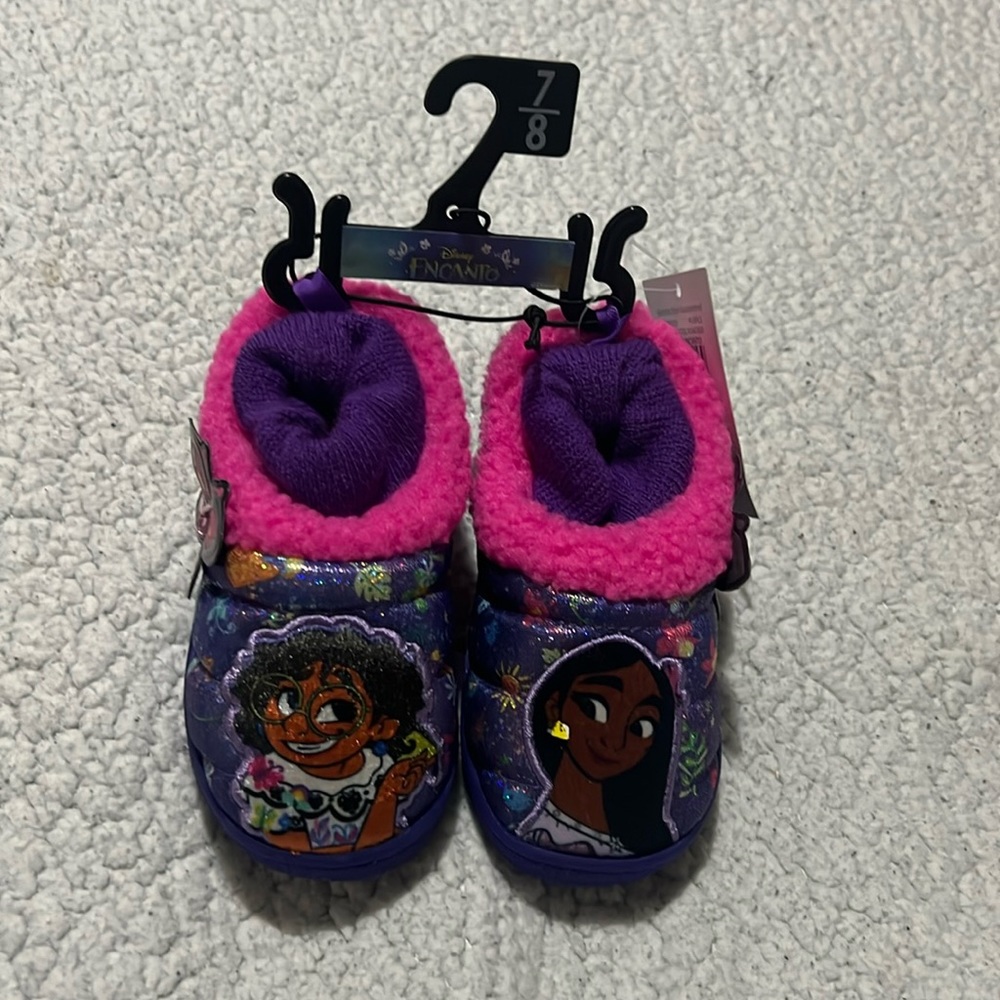 NWT Disney Encanto Toddler Girls Slippers
